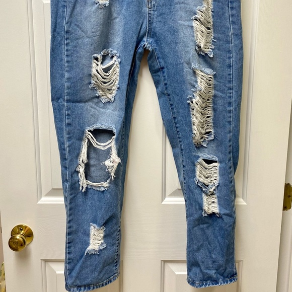 SHEIN Distressed Jeans - Picture 2 of 6